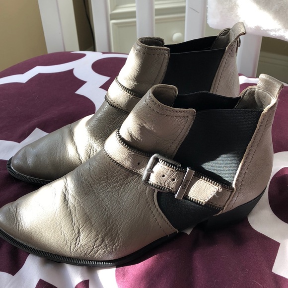 Sam Edelman Shoes - Cute Leather Booties!